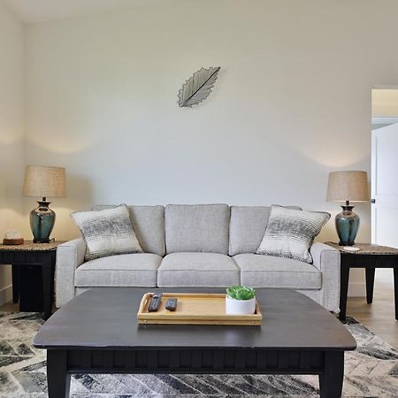Modern Upstairs Loft - Newly Renovated! Villa Salem Buitenkant foto